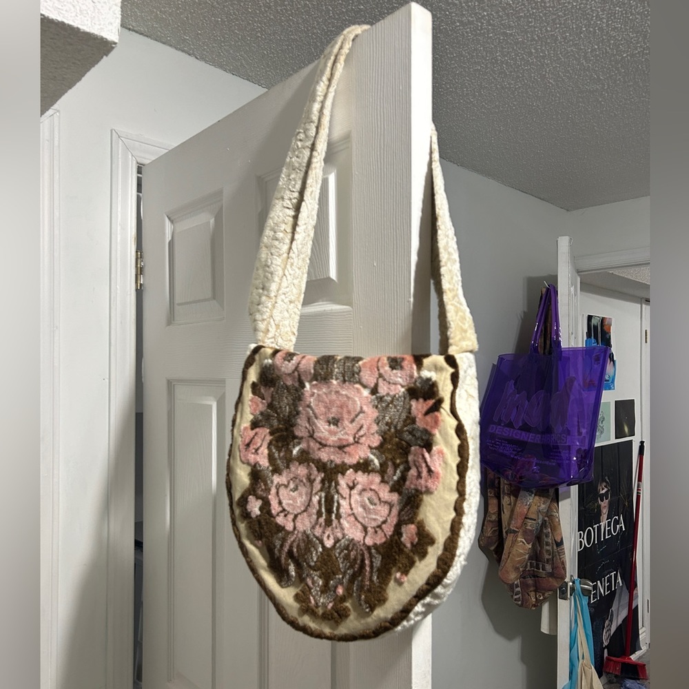 Soft tote bag